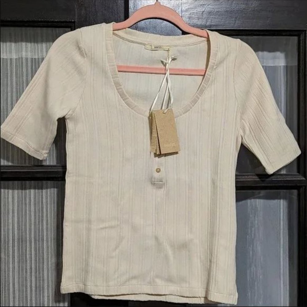 SESSUN Esme Ribbed Organic Cotton T-shirt Ecru